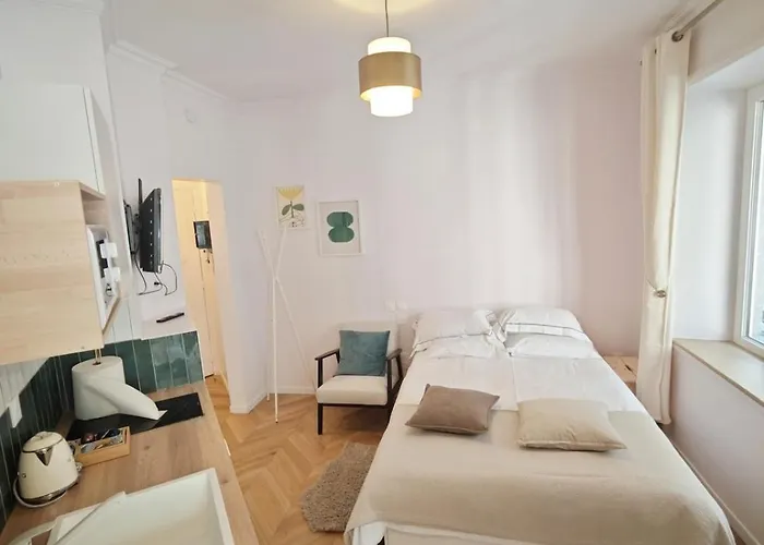Opera-4 Min Walk-elegant 2 Sleeper Apartment *