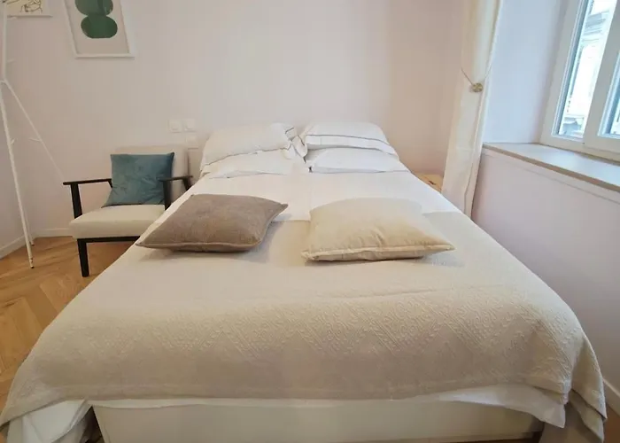 Апартаменты Opera-4 Min Walk-elegant 2 Sleeper Париж